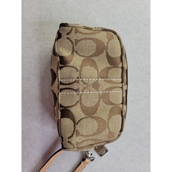 Coach Brown Signature CC Women Zip Up Leather Canvas Wristlet Jacquard Pockets - Picture 6 of 12